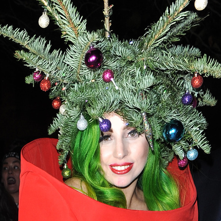 lady-gaga-christmas-tree.jpg